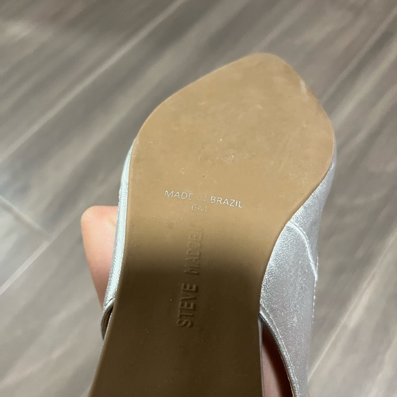 Steve Madden Silver Flats - Picture 6 of 6